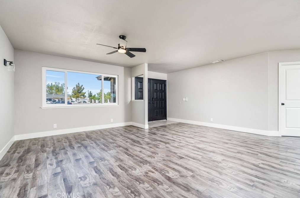 13789 Lakota Rd, Apple Valley CA  92307-5805 exterior