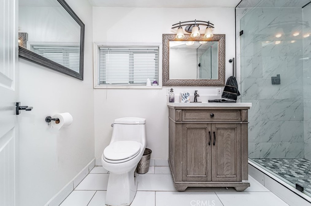 1807 Seigneur Ave, Los Angeles CA  90032-4024 exterior