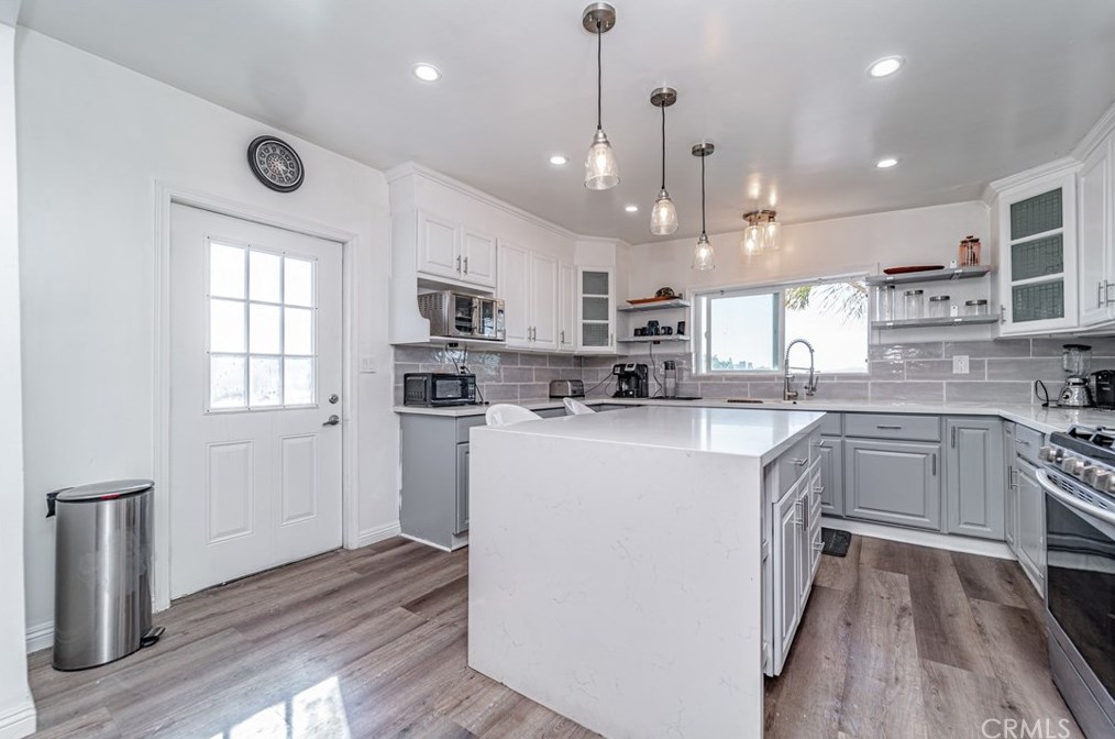 1807 Seigneur Ave, Los Angeles CA  90032-4024 exterior