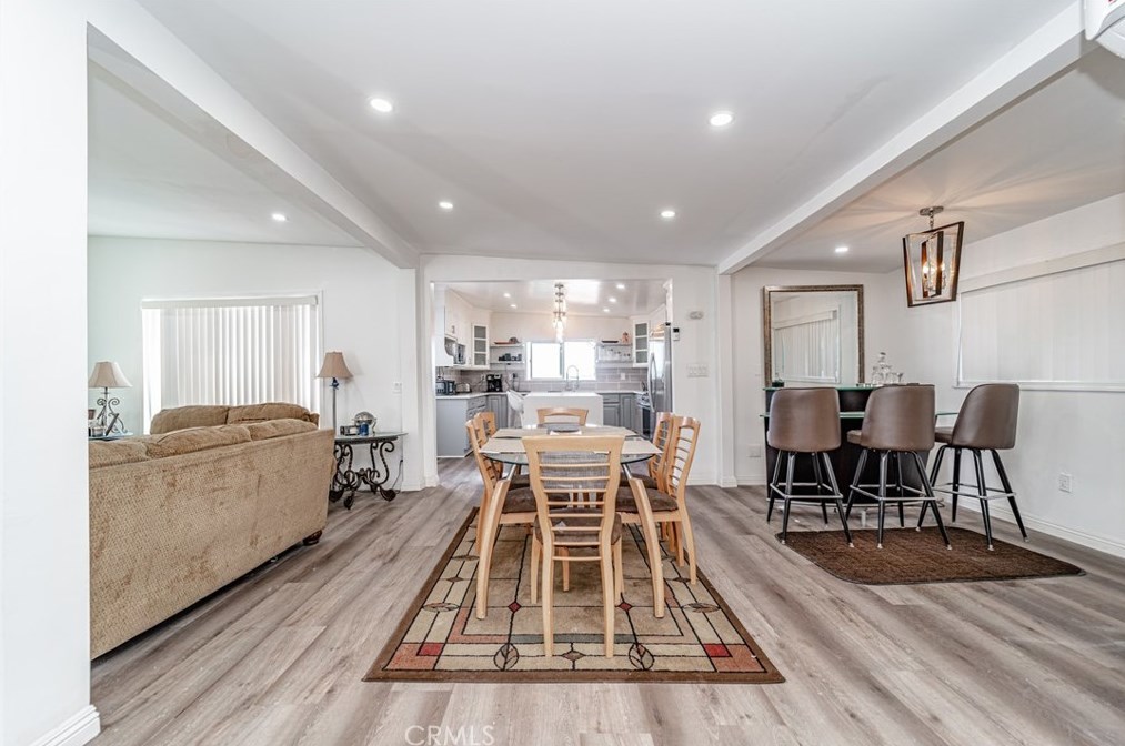 1807 Seigneur Ave, Los Angeles CA  90032-4024 exterior