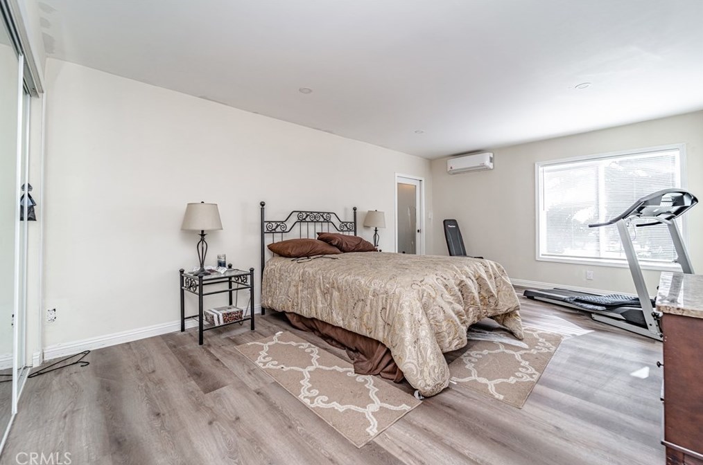 1807 Seigneur Ave, Los Angeles CA  90032-4024 exterior