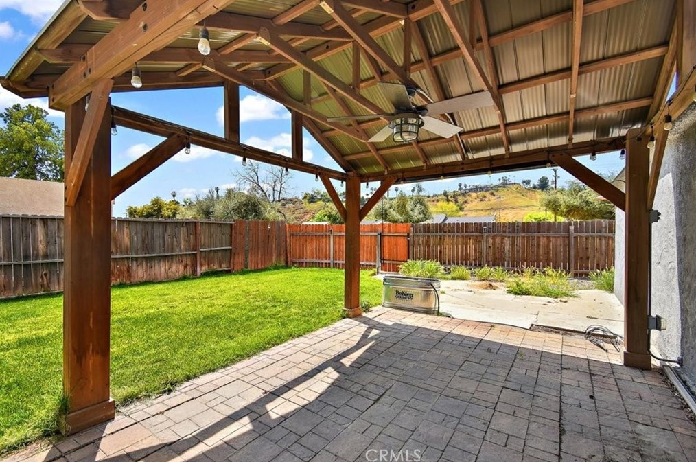 3898 Mtn Vw Ave, San Bernardino CA  92405-2330 exterior