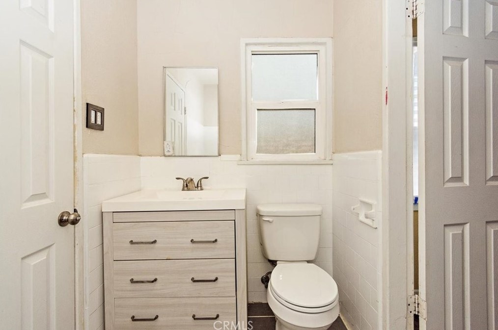 3898 Mtn Vw Ave, San Bernardino CA  92405-2330 exterior