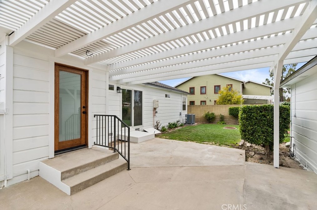 720 Amstutz Ave, Anaheim CA  exterior