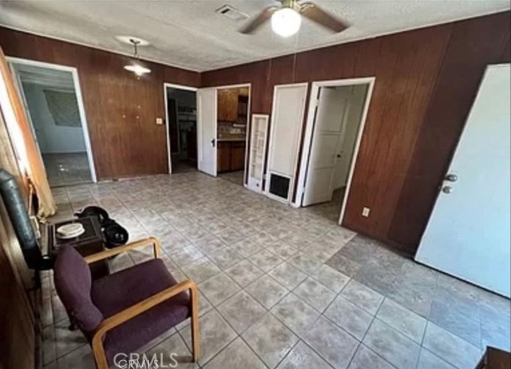 150 Lilac Ave, Rialto CA  92376-5733 exterior