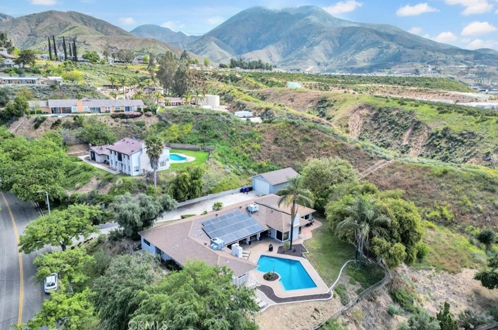 3621 Hemlock Dr, San Bernardino CA  92404-3102 exterior