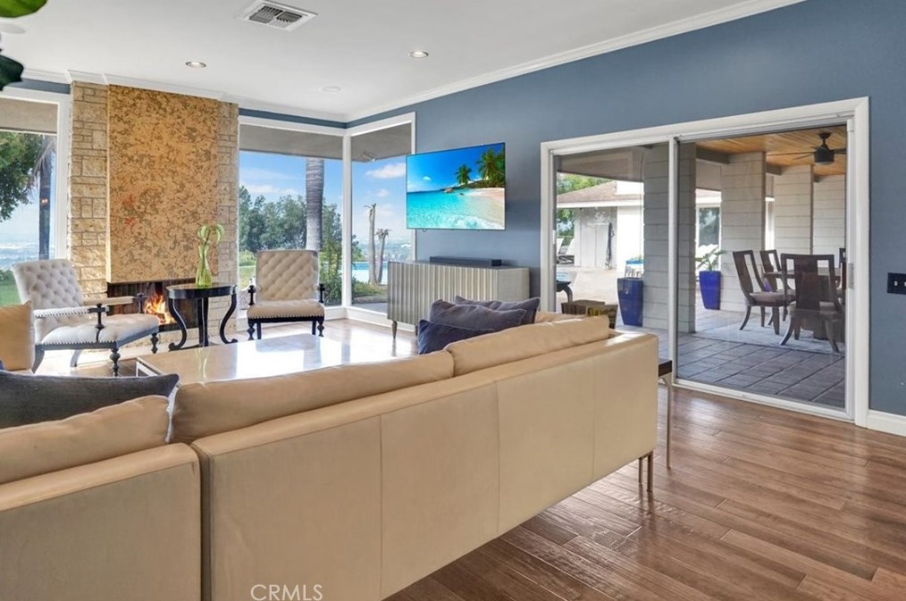 3621 Hemlock Dr, San Bernardino CA  92404-3102 exterior