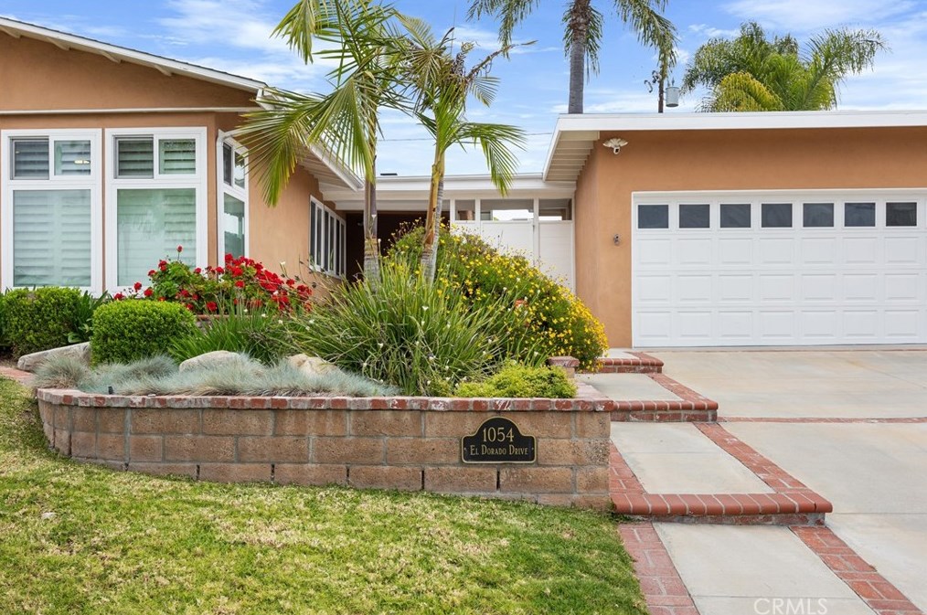1054 El Dorado Dr, Fullerton CA  92835-3724 exterior
