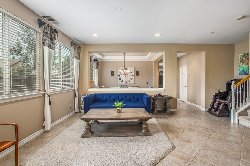 15562 Sicily Ln, Fontana CA  92336-4622 exterior