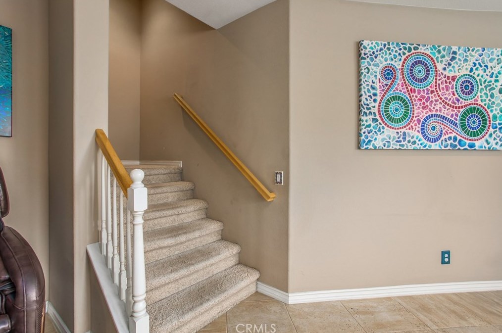 15562 Sicily Ln, Fontana CA  92336-4622 exterior