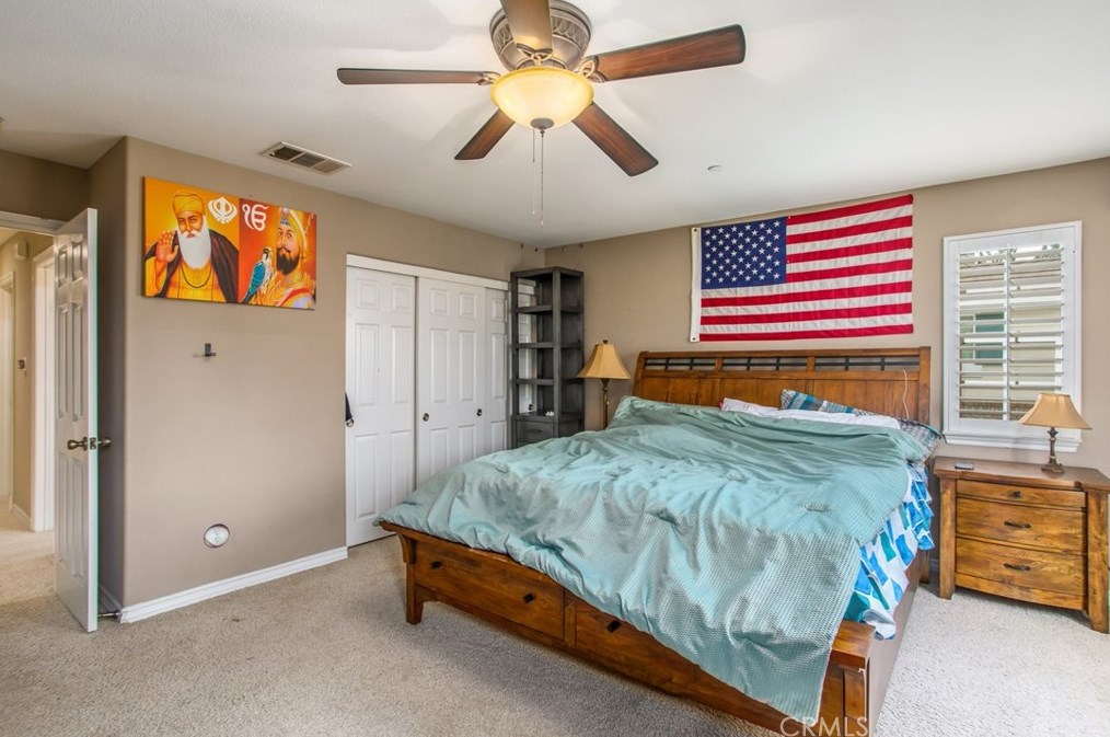 15562 Sicily Ln, Fontana CA  92336-4622 exterior