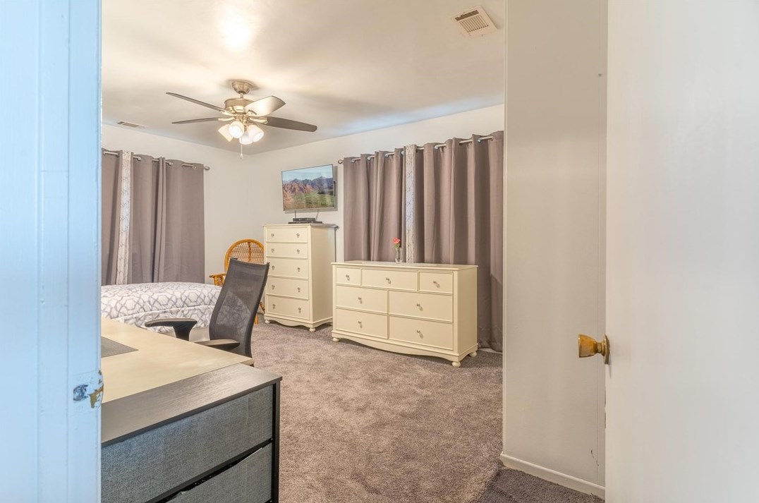 9281 Hemlock Ave, Fontana CA  92335-4326 exterior