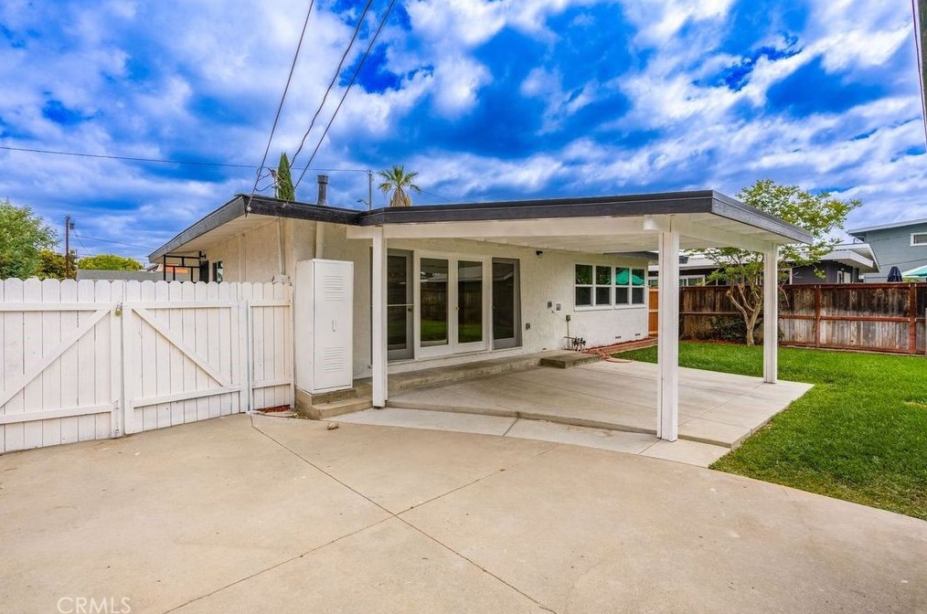 5202 Coralite St, Long Beach CA  90808-3410 exterior