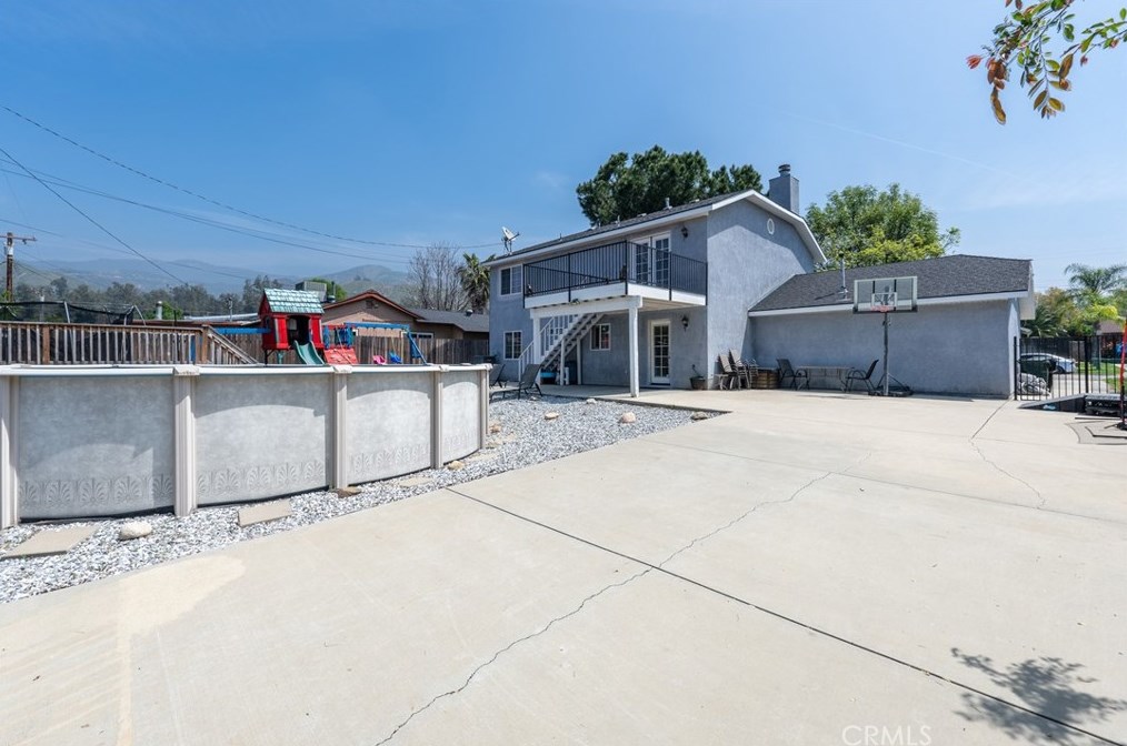 5372 Elm St, San Bernardino CA  92404 exterior