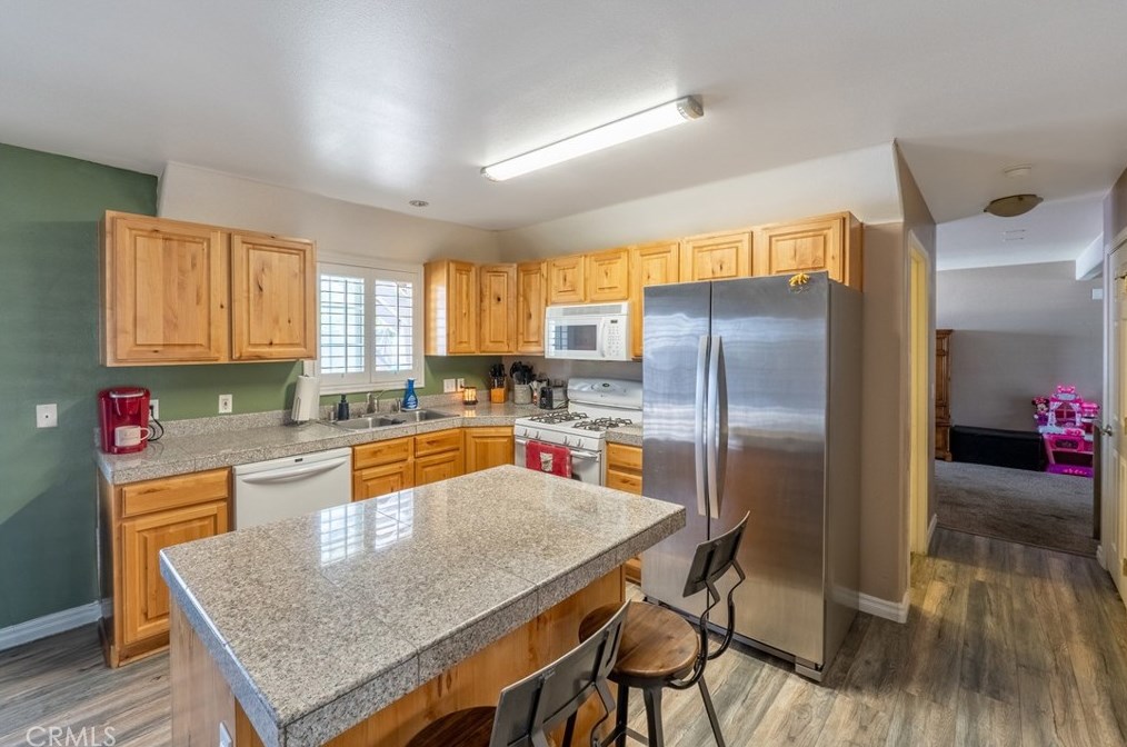 5372 Elm St, San Bernardino CA  92404 exterior
