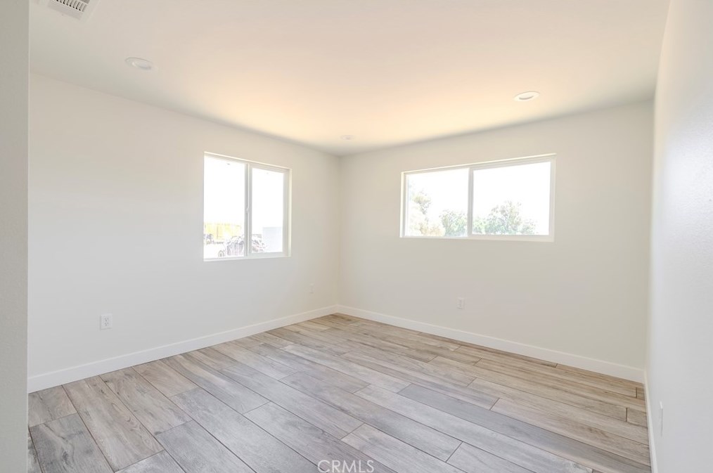 8523 8th Ave, Hesperia CA  92345-3905 exterior