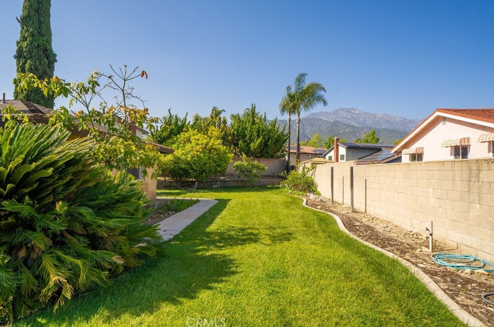 2238 Coolcrest Way, Upland CA  91784-1290 exterior