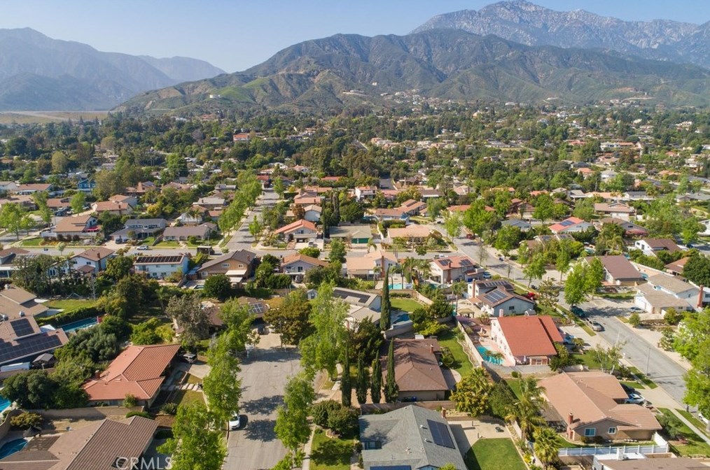 2238 Coolcrest Way, Upland CA  91784-1290 exterior