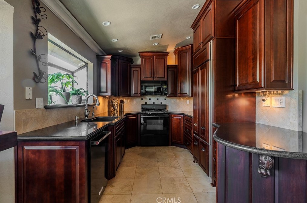 3117 Gingerwood Ln, Lancaster CA  93536-4798 exterior