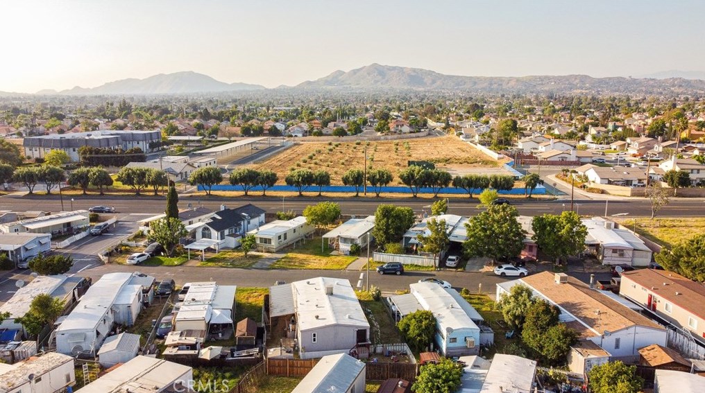 25681 Alessandro Blvd, Moreno Valley CA  92553-4926 exterior