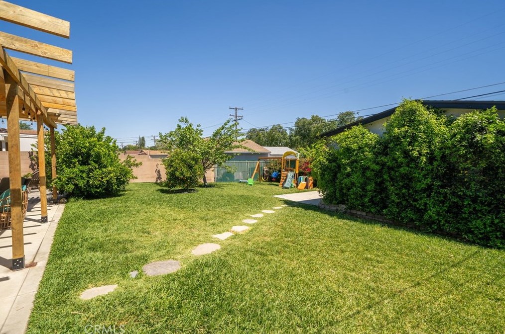 758 Winn Dr, Upland CA  91786-4655 exterior