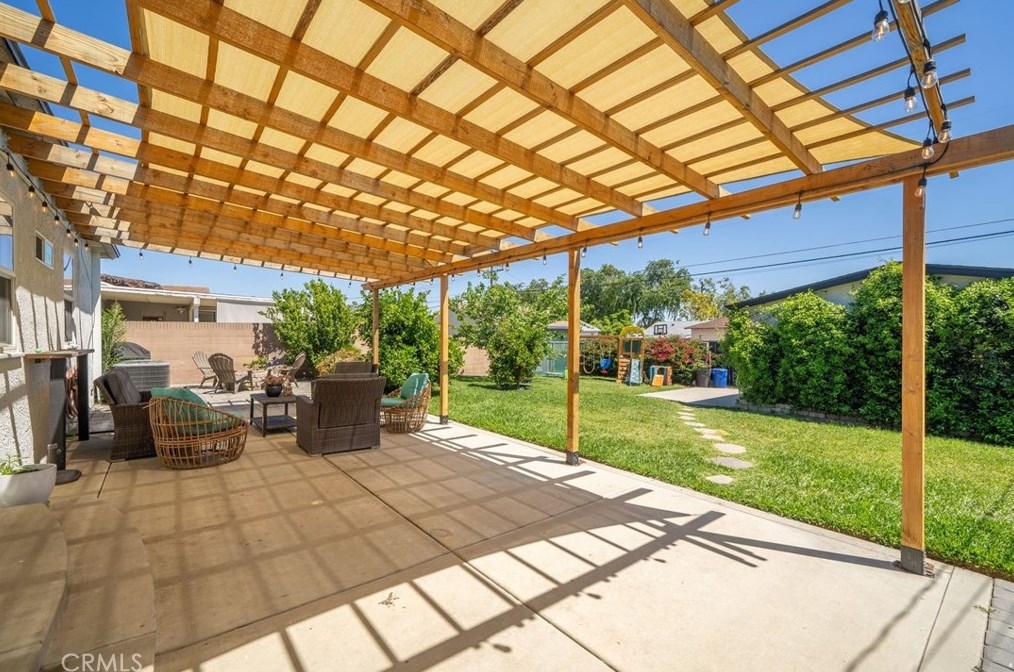 758 Winn Dr, Upland CA  91786-4655 exterior