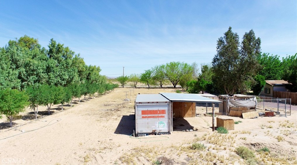 46345 Silver Vly Rd, Newberry Springs CA  92365-8508 exterior