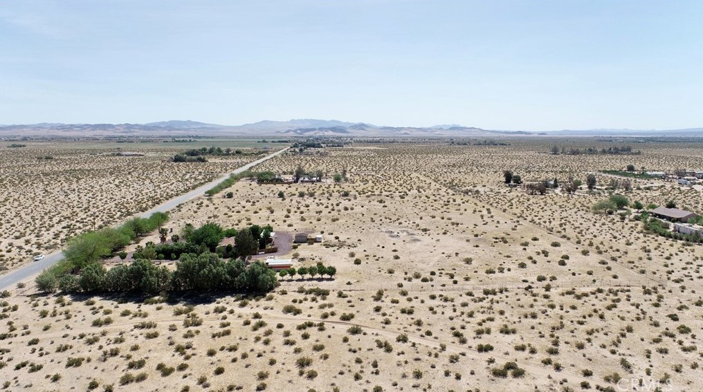 46345 Silver Vly Rd, Newberry Springs CA  92365-8508 exterior