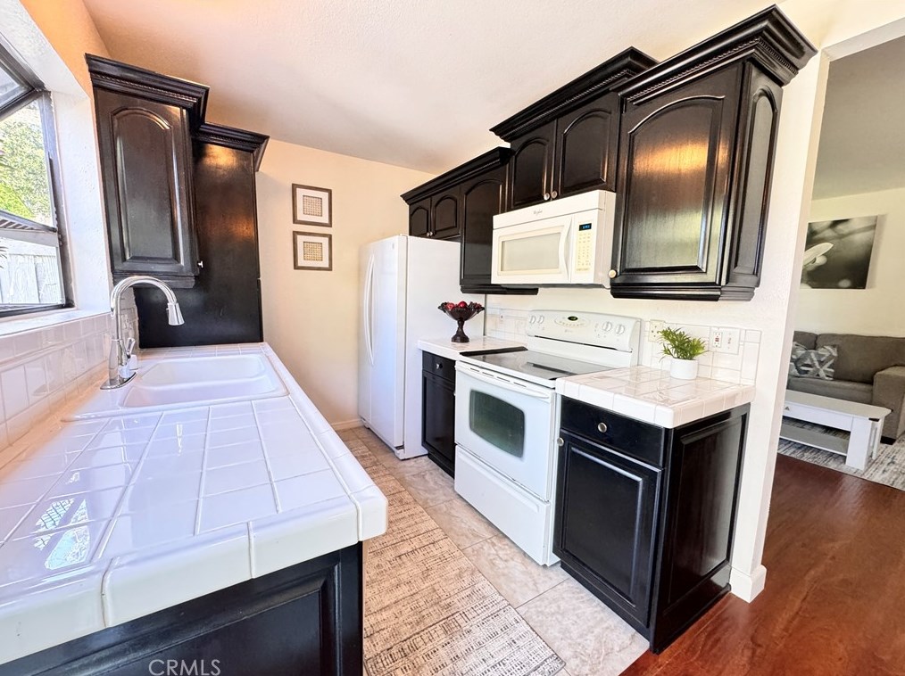 31 Streamwood, Irvine CA  92620-1919 exterior