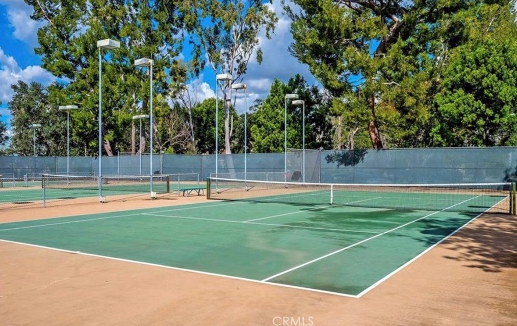31 Streamwood, Irvine CA  92620-1919 exterior