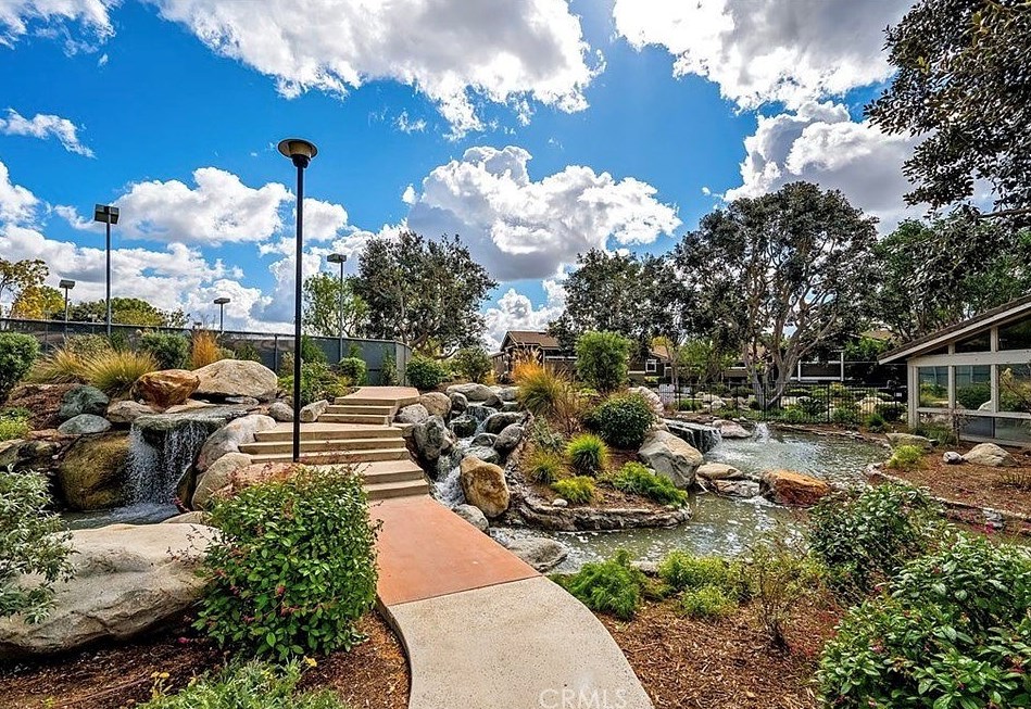 31 Streamwood, Irvine CA  92620-1919 exterior
