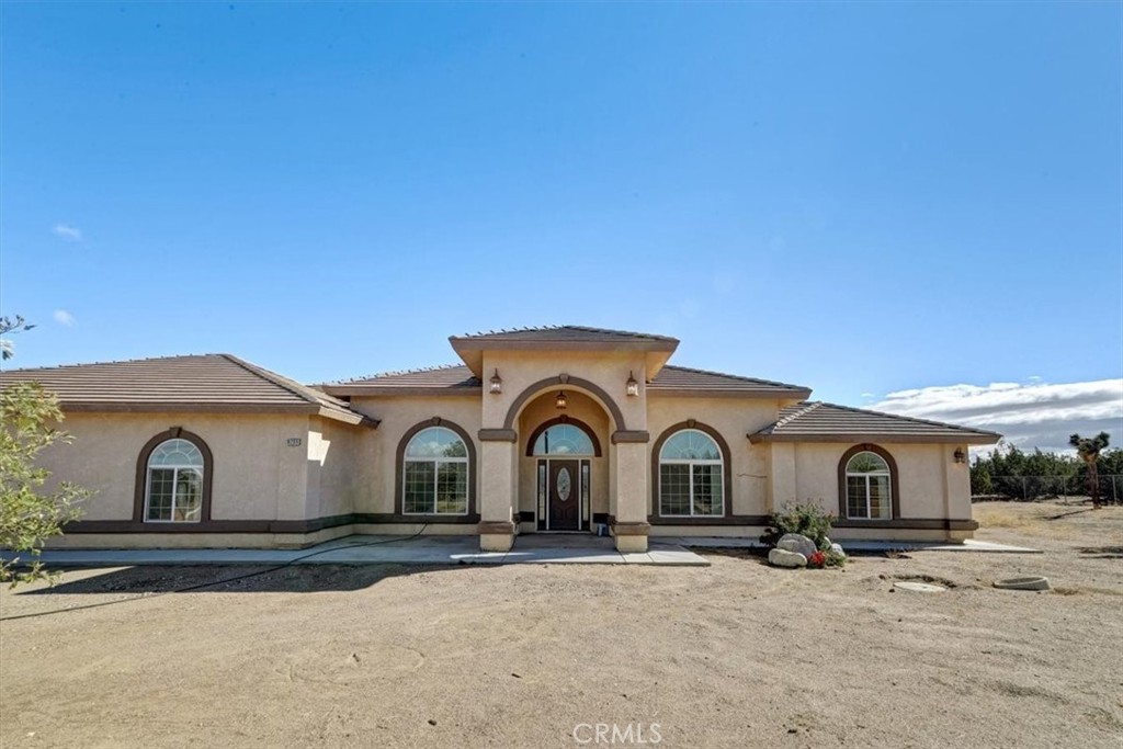 9269 Daisy Rd, Oak Hills, CA 92344 MLS CV24093224 Coldwell Banker