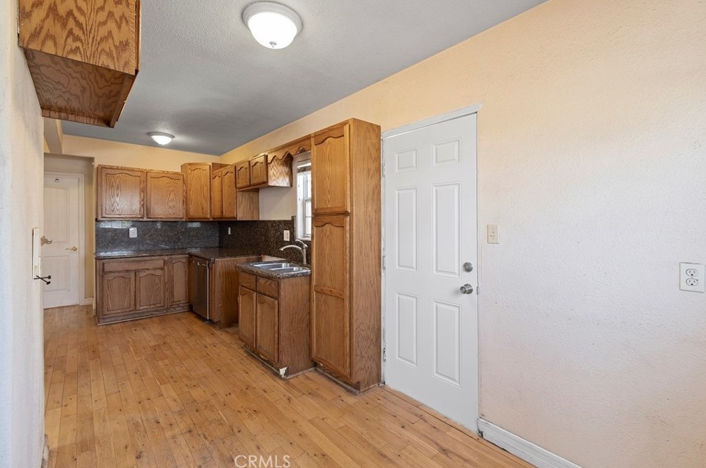 5006 Astor Ave, Los Angeles CA  90040-1302 exterior