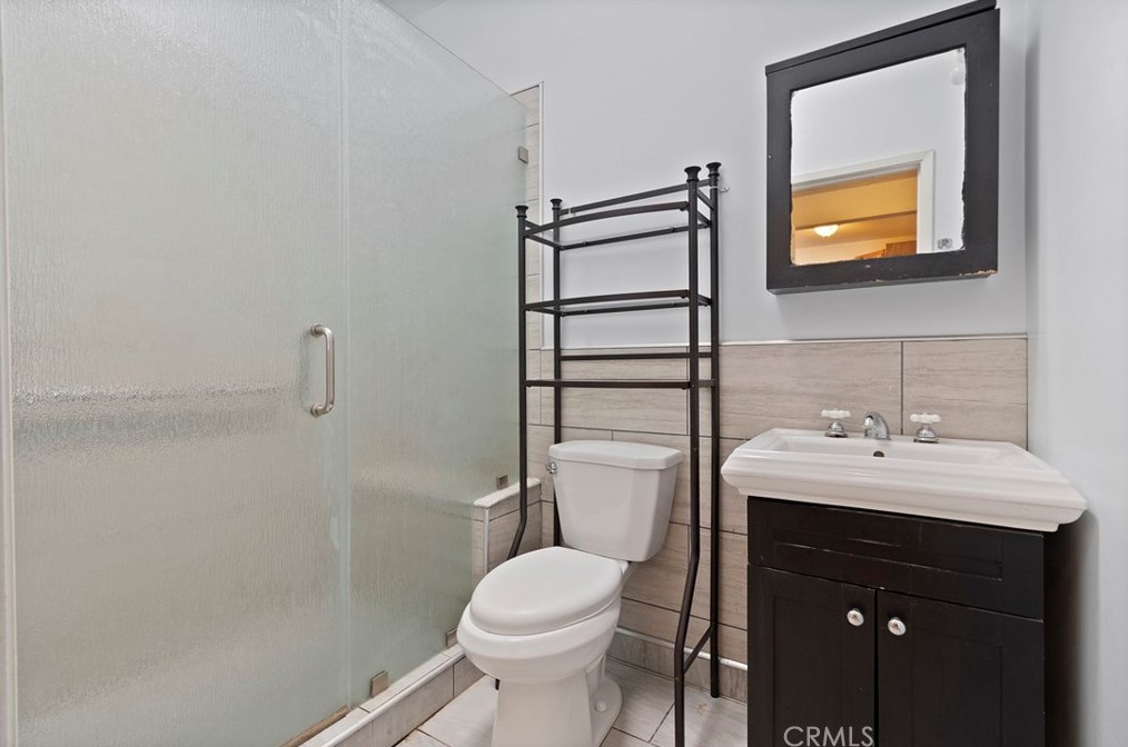 5006 Astor Ave, Los Angeles CA  90040-1302 exterior