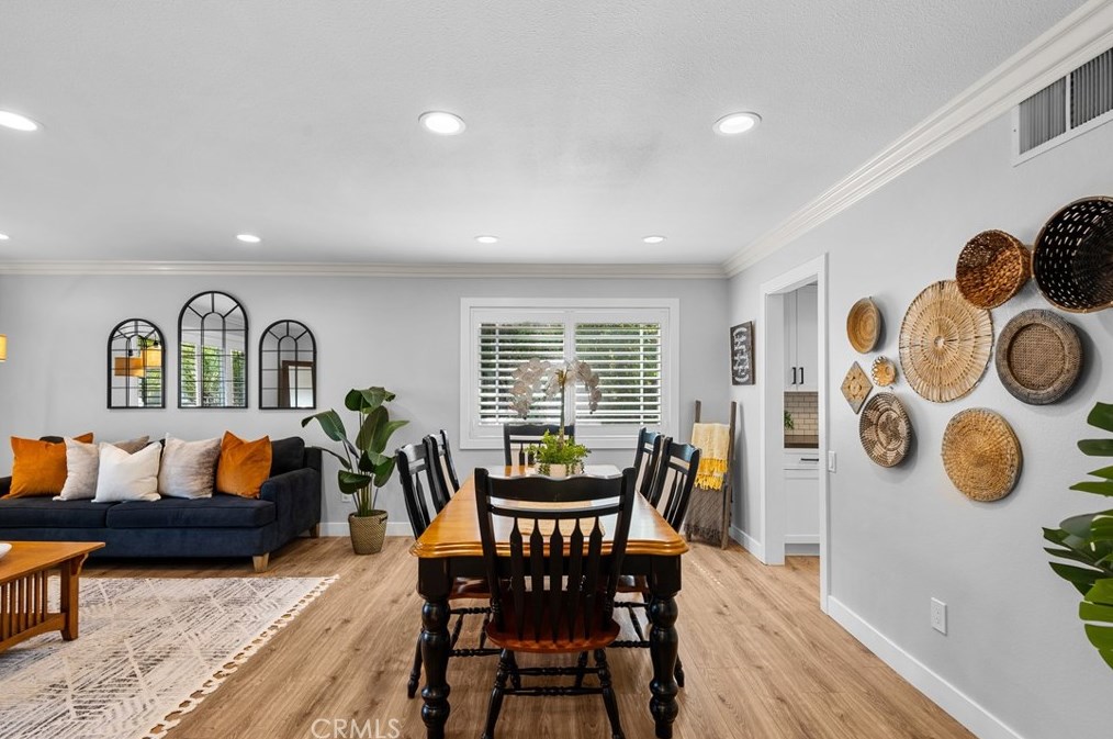 2173 Trafalgar Ave, Riverside CA  92506-4623 exterior