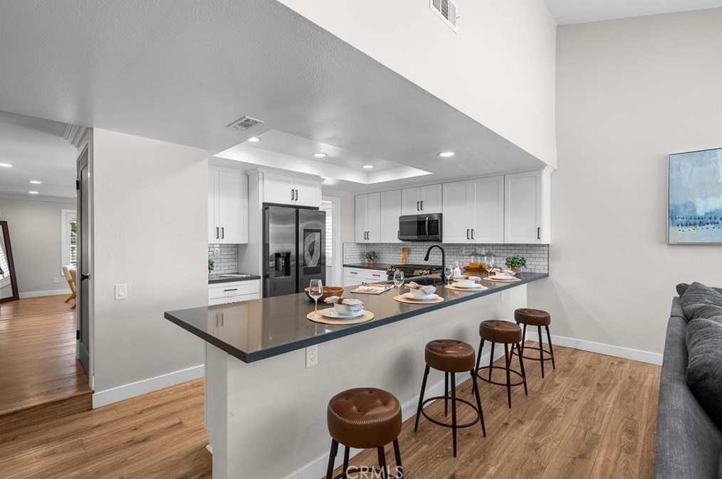 2173 Trafalgar Ave, Riverside CA  92506-4623 exterior