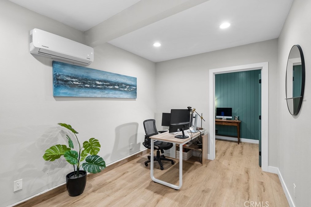 2173 Trafalgar Ave, Riverside CA  92506-4623 exterior