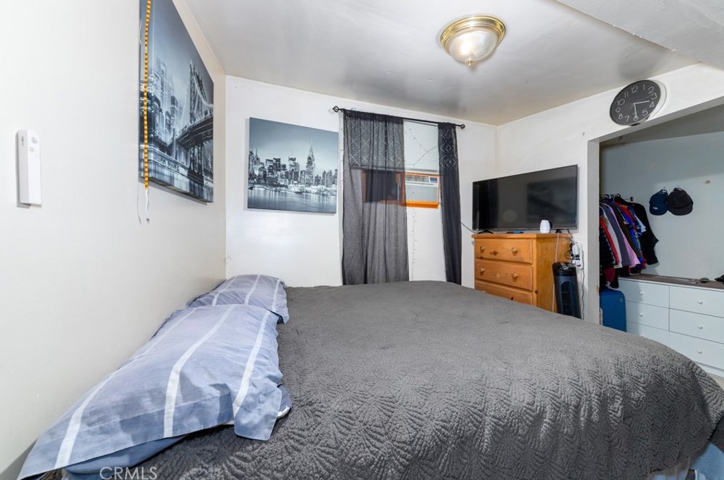 3821 5th St, Los Angeles CA  90048-4711 exterior