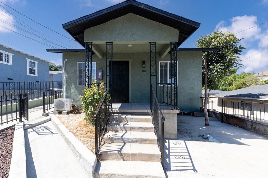 3821 5th St, Los Angeles CA  90063-1502 exterior