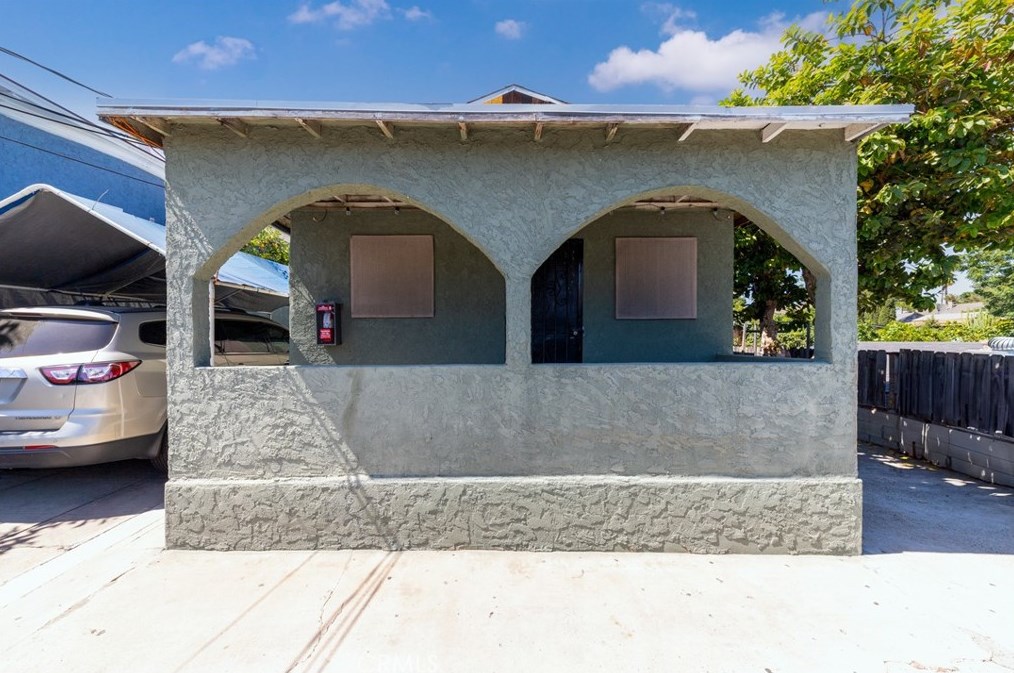 3821 5th St, Los Angeles CA  90048-4711 exterior