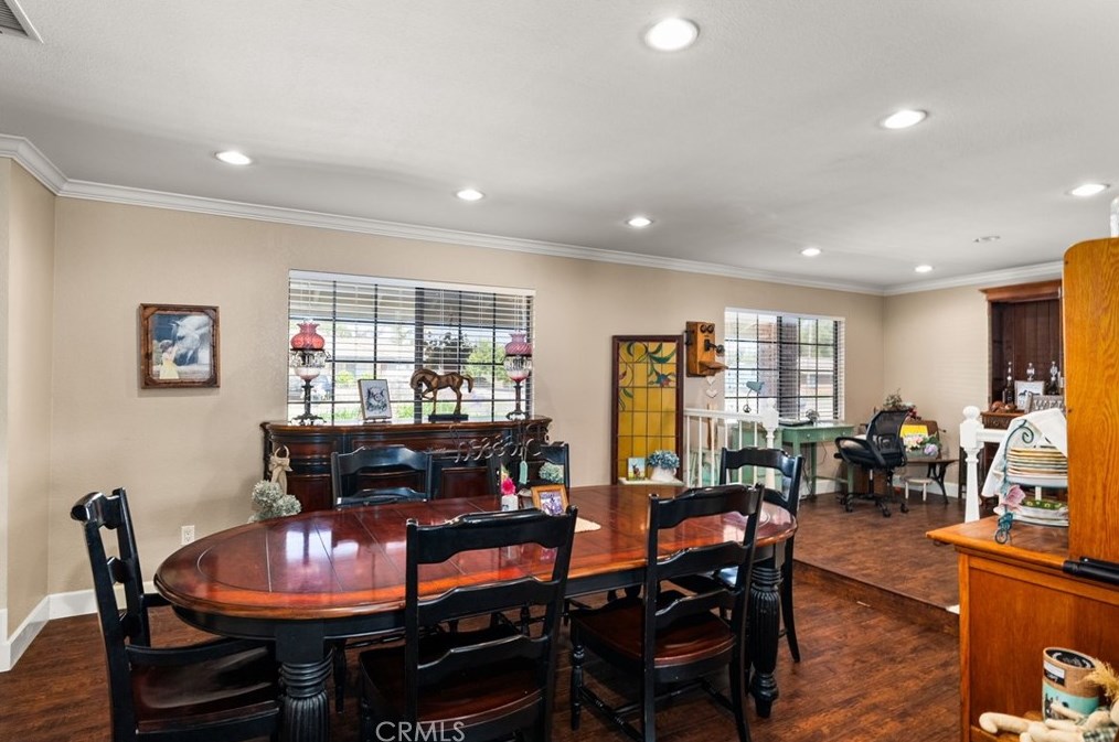 5699 Steve St, Riverside CA  92509-3639 exterior