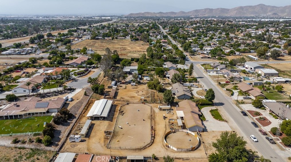 5699 Steve St, Riverside CA  92509-3639 exterior