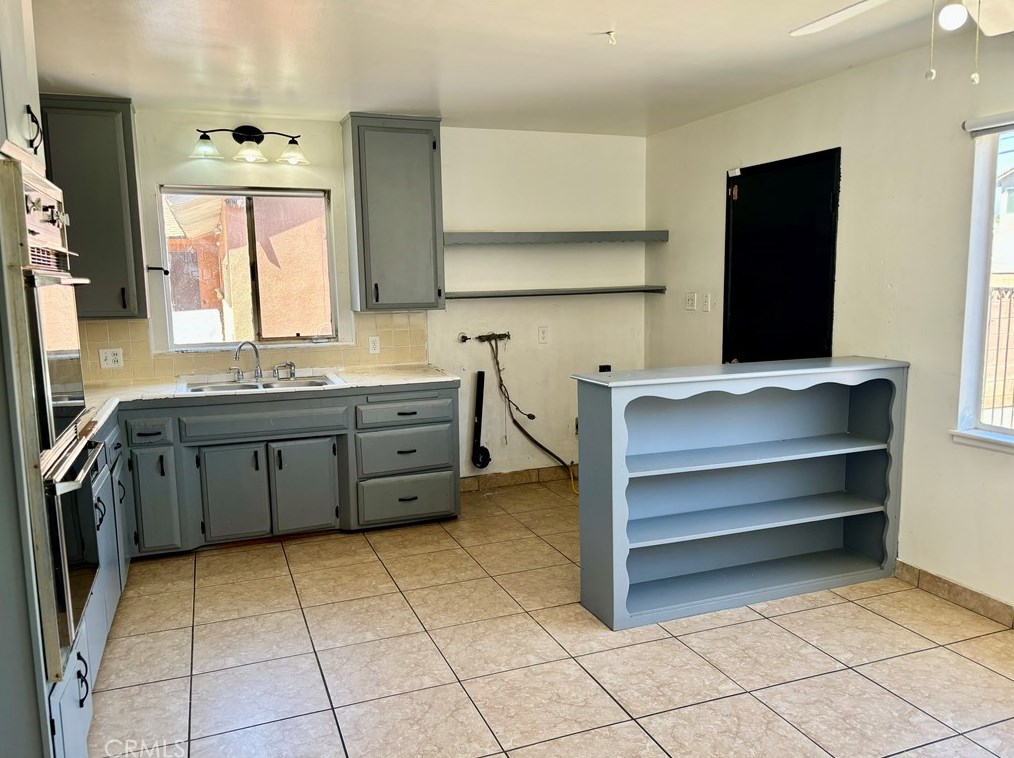 725 Dallas Ave, San Bernardino CA  92410-1127 exterior