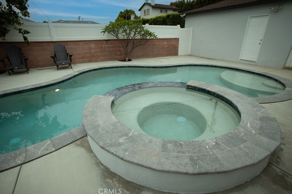 459 Glendora Ave, Covina CA 91724-2531 exterior