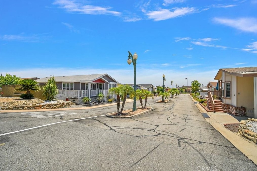 1400 13th St, Upland CA 91786-2967 exterior