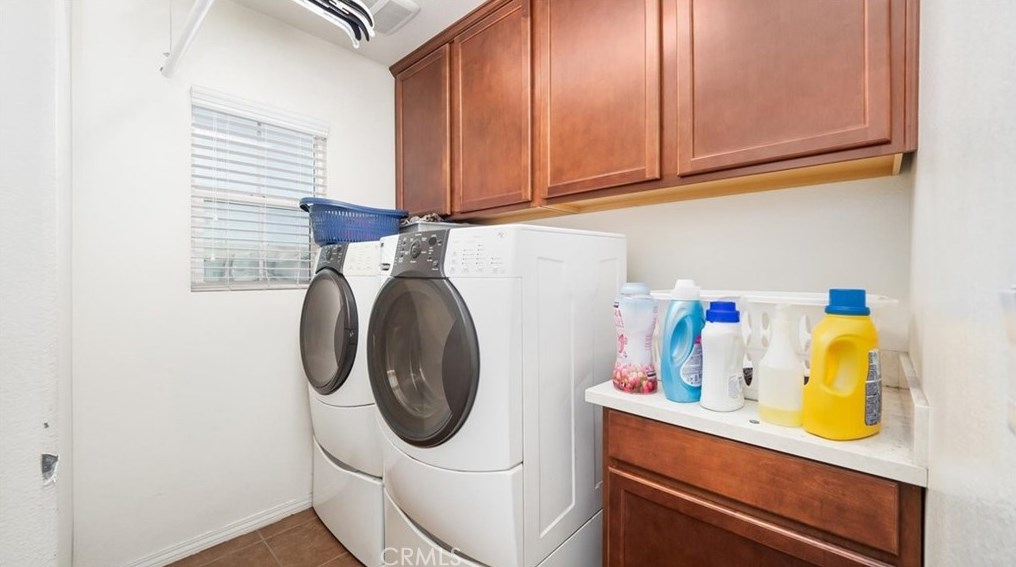 17952 Passionflower Ln, San Bernardino CA  92407-9005 exterior