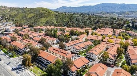 18028 Saratoga Way, Santa Clarita CA  91387-2908 exterior
