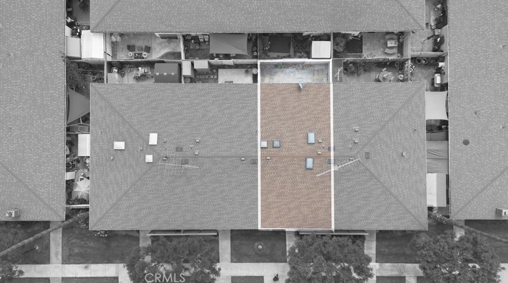 664 Main St, Tustin CA  92780-4297 exterior