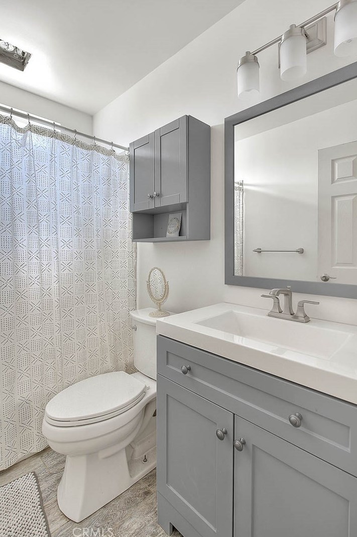 8337 Pristine Pl, Riverside CA  92509-7145 exterior