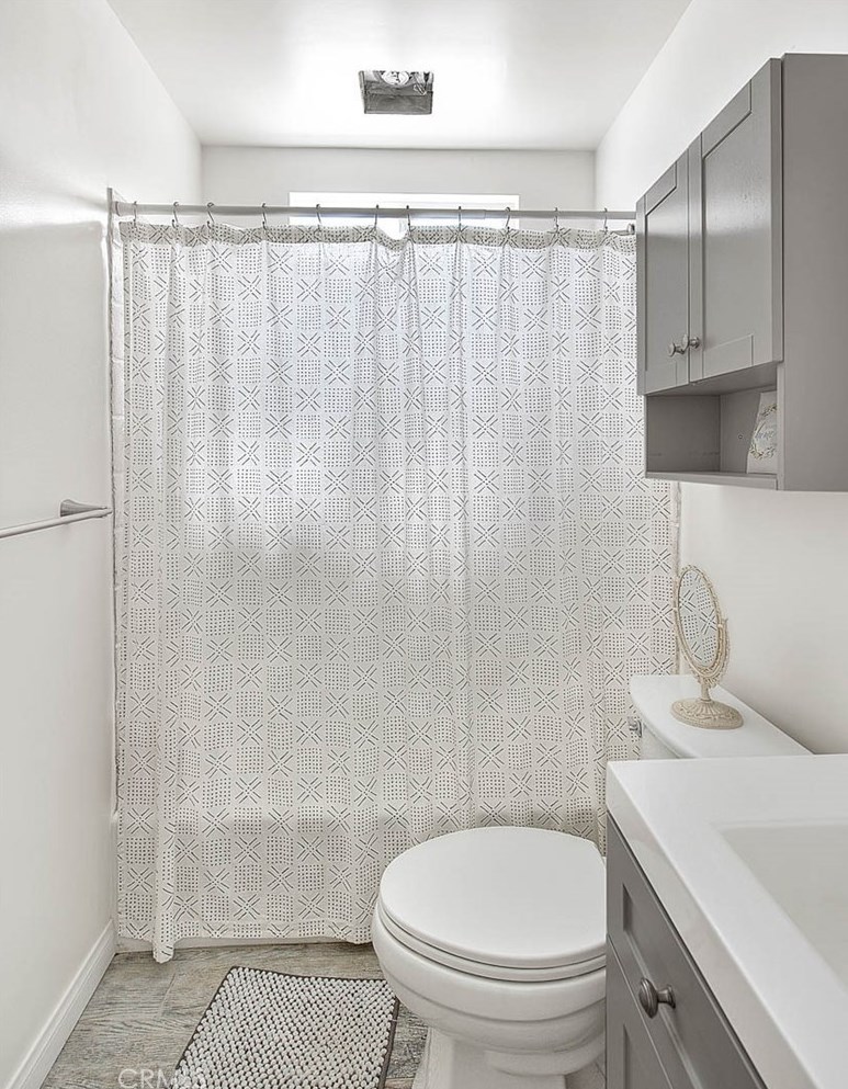 8337 Pristine Pl, Riverside CA  92509-7145 exterior
